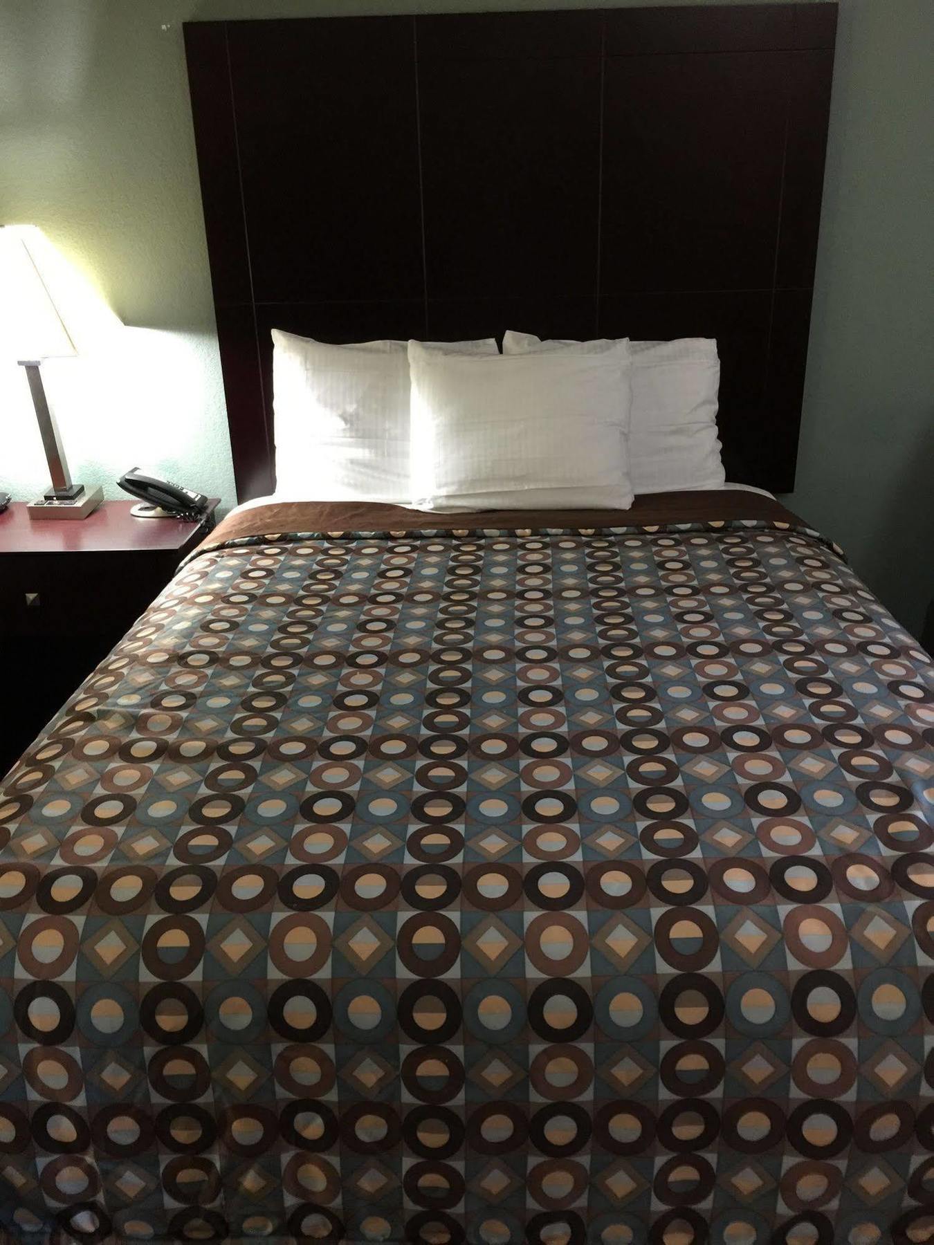 Pearsall Inn And Suites Extérieur photo